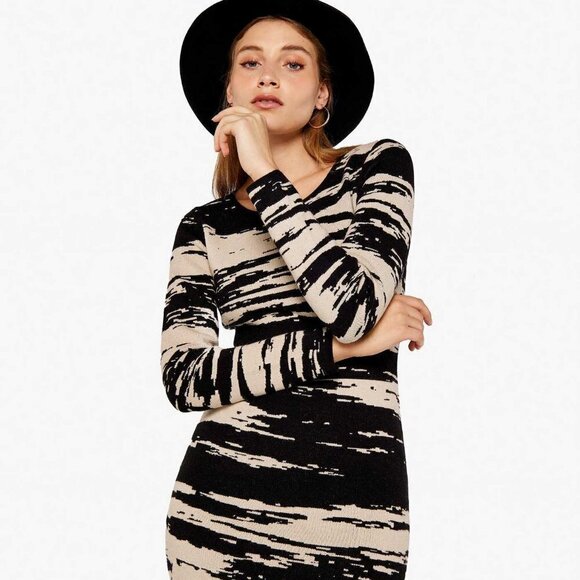 APRICOT Scenic Midi Knitted Dress. Size: 10 Color: Black And Cream - Picture 3 of 10